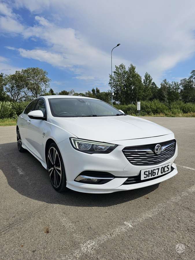 Opel Insignia, 2.0 l., Седан