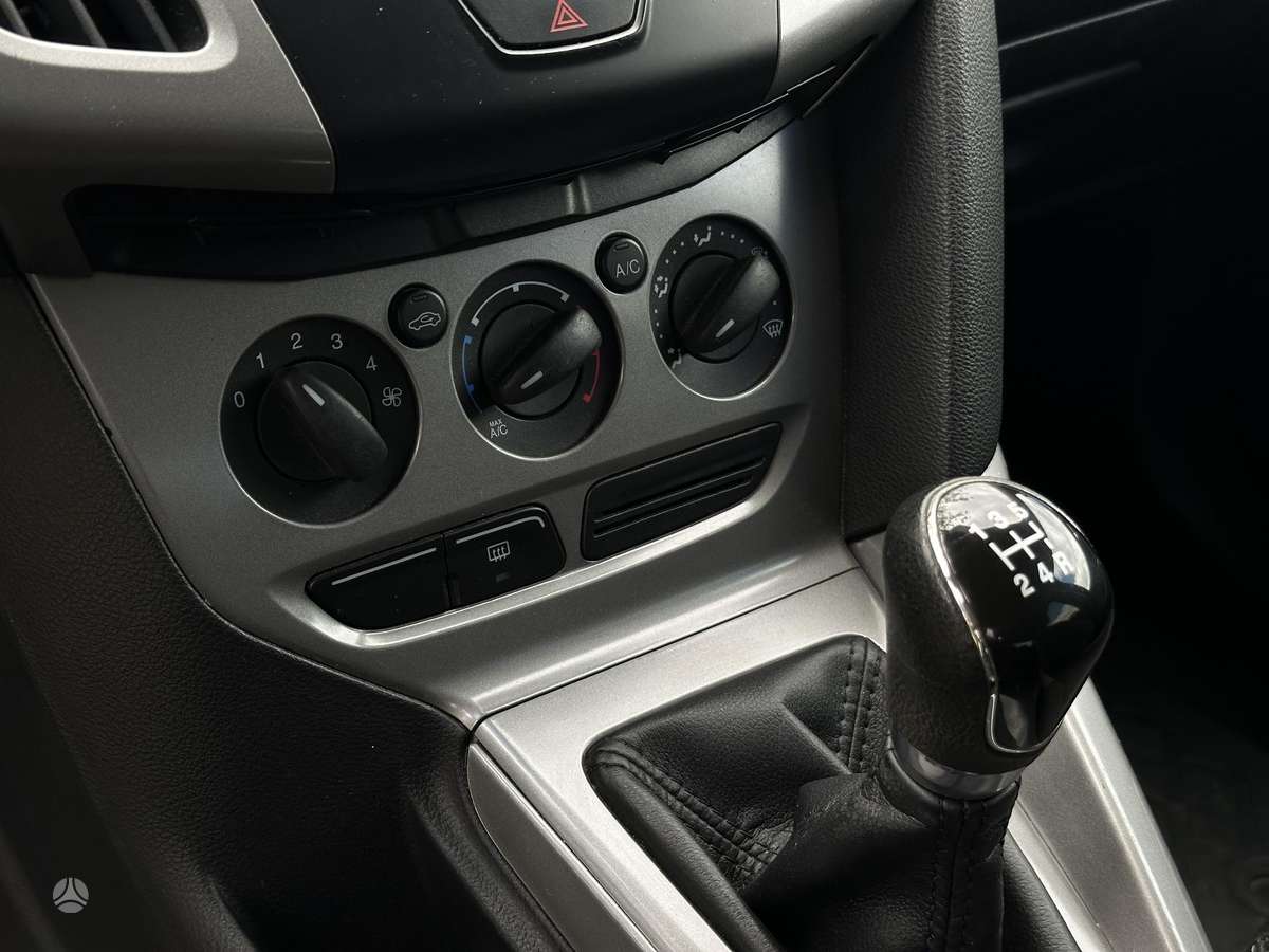 Ford Focus, 1.6 l., hatchback