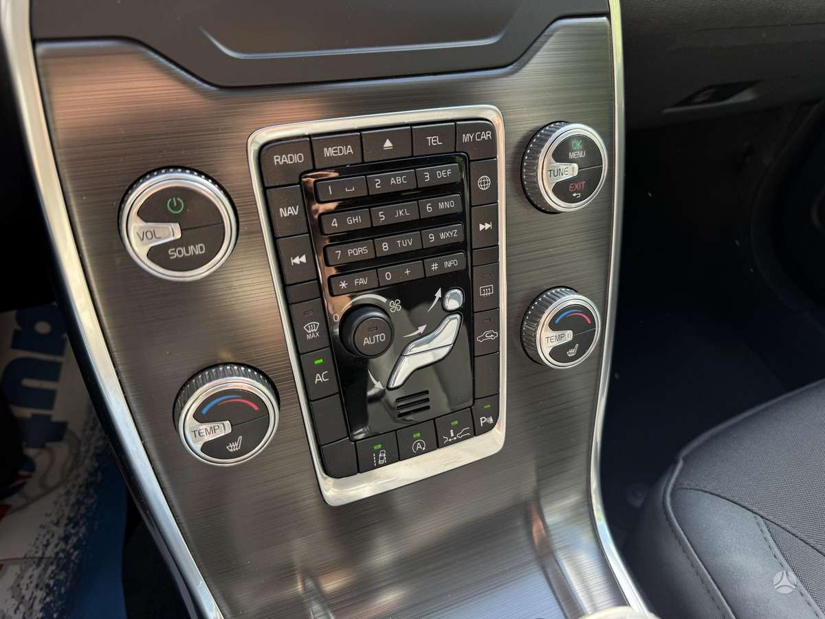 Volvo XC70, 2.0 l., wagon