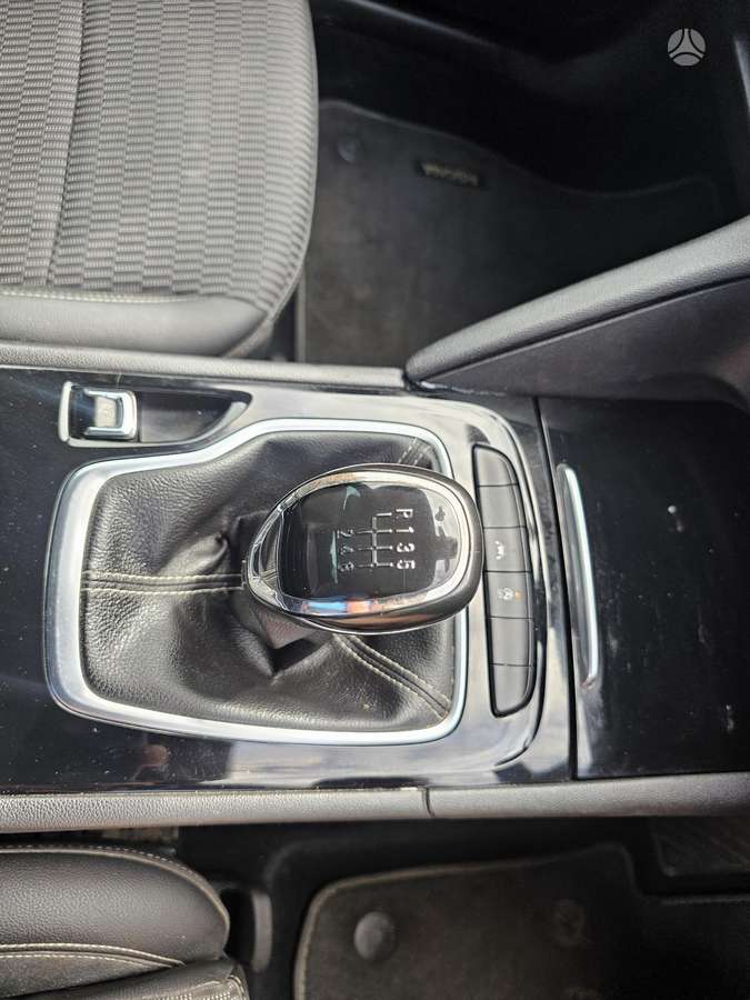 Opel Insignia, 2.0 l., Седан