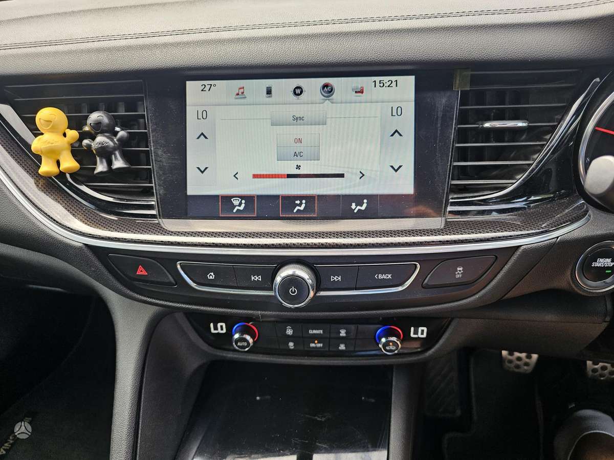 Opel Insignia, 2.0 l., Седан