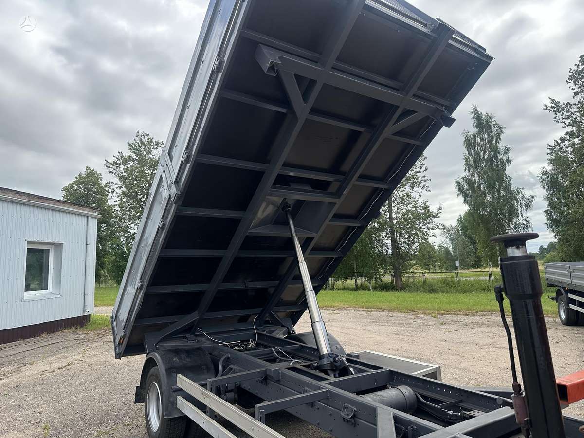 DAF AE 45 LF, savivarčiai su kranu