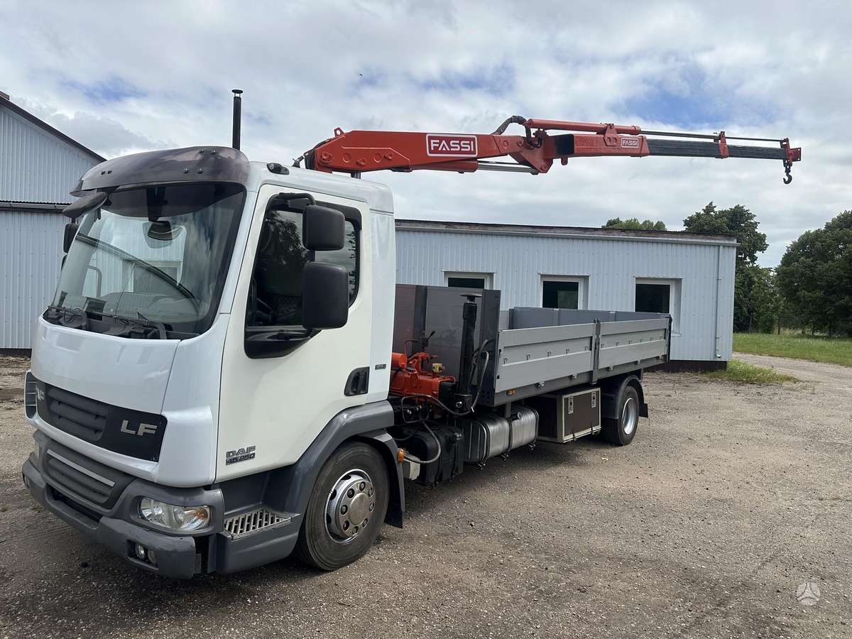 DAF AE 45 LF, savivarčiai su kranu