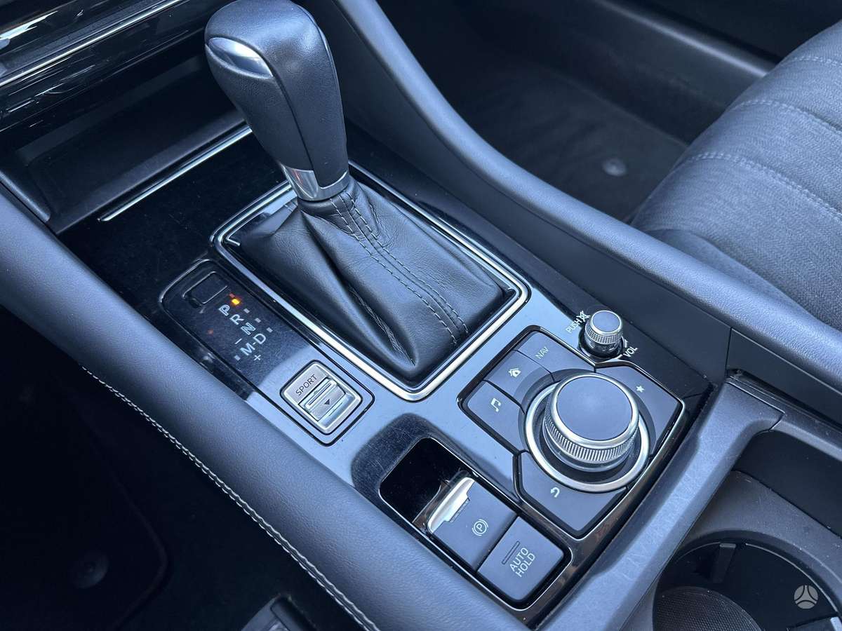 Mazda 6, 2.0 l., Седан