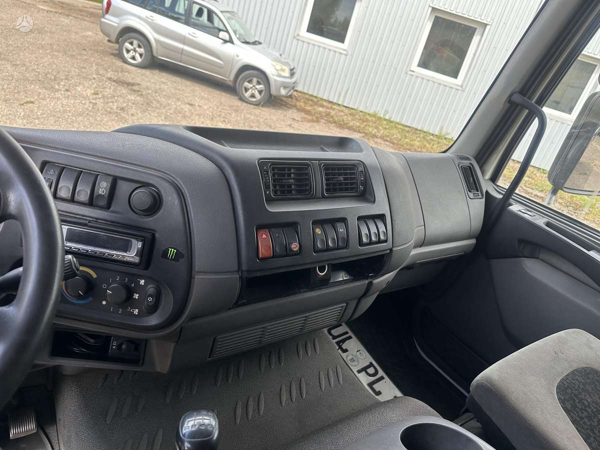 DAF AE 45 LF, savivarčiai su kranu