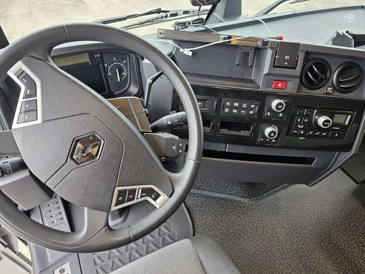 Renault T HIGH 480, DE13, double sleeper