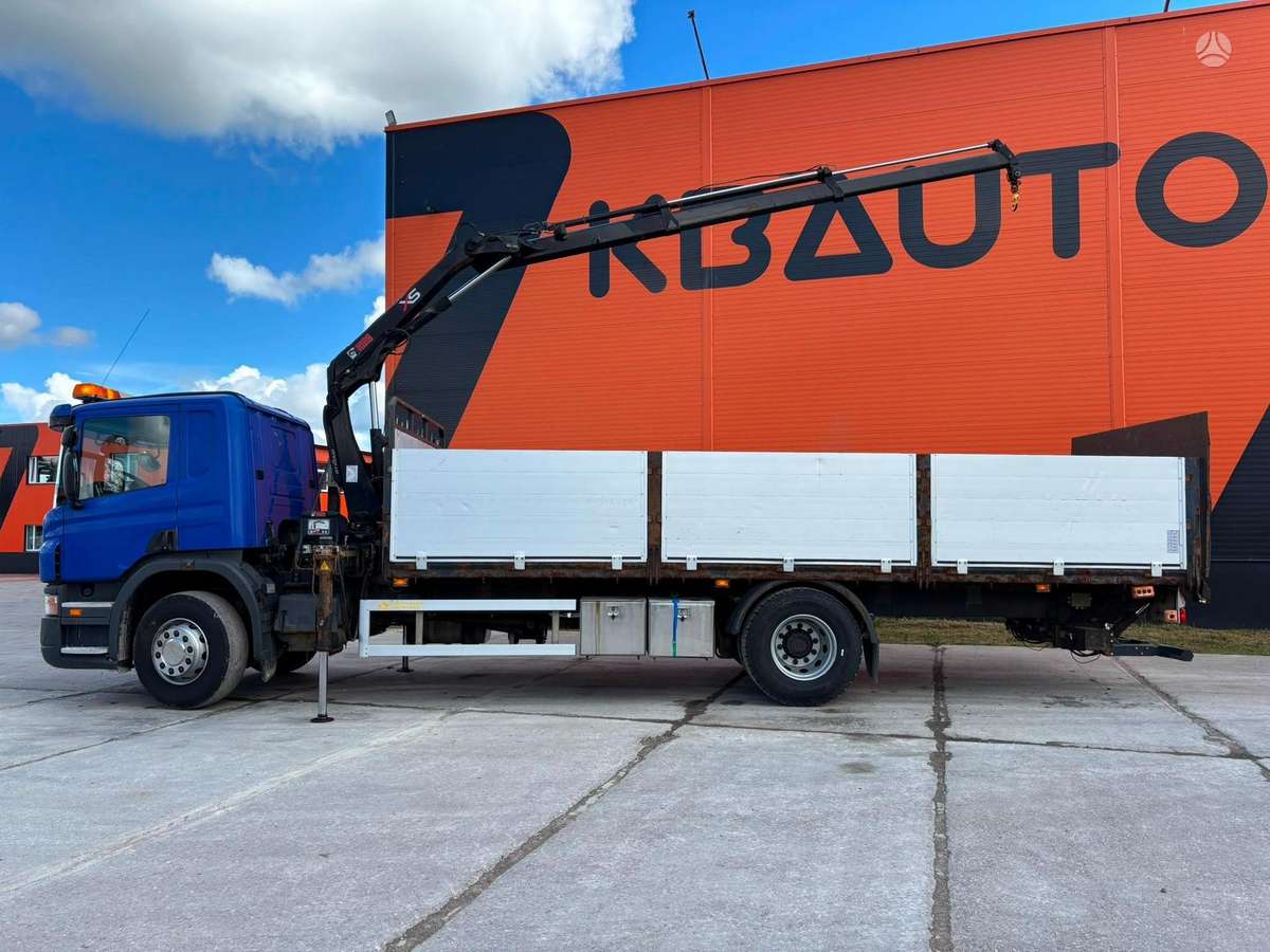Scania P 320 4x2, su kranu