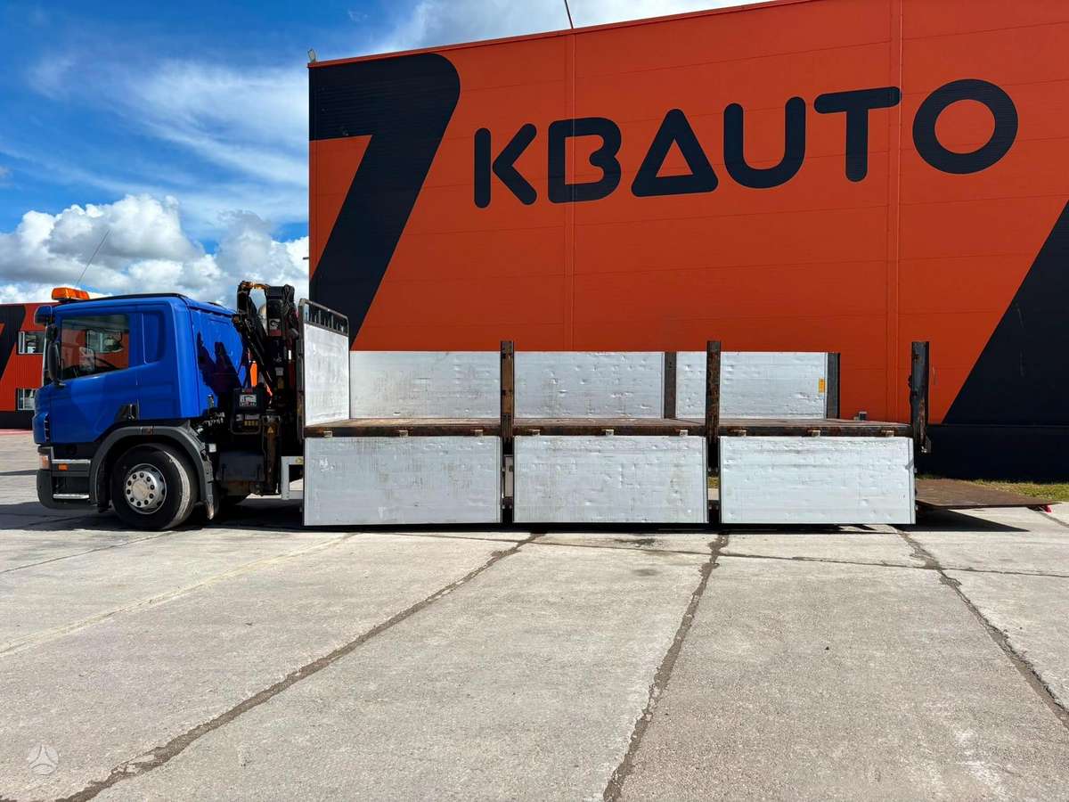 Scania P 320 4x2, su kranu