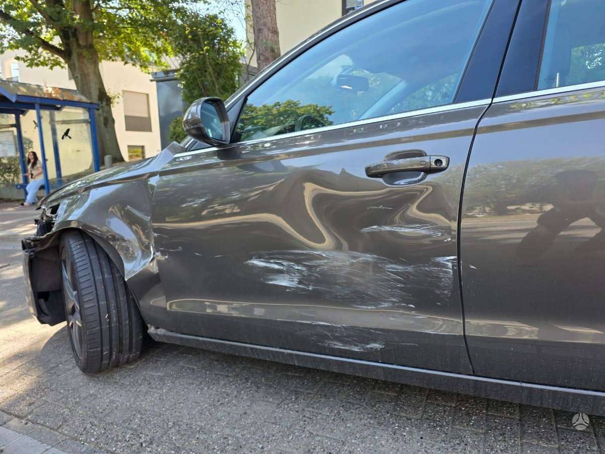 Audi A6, 2.0 l., universalas