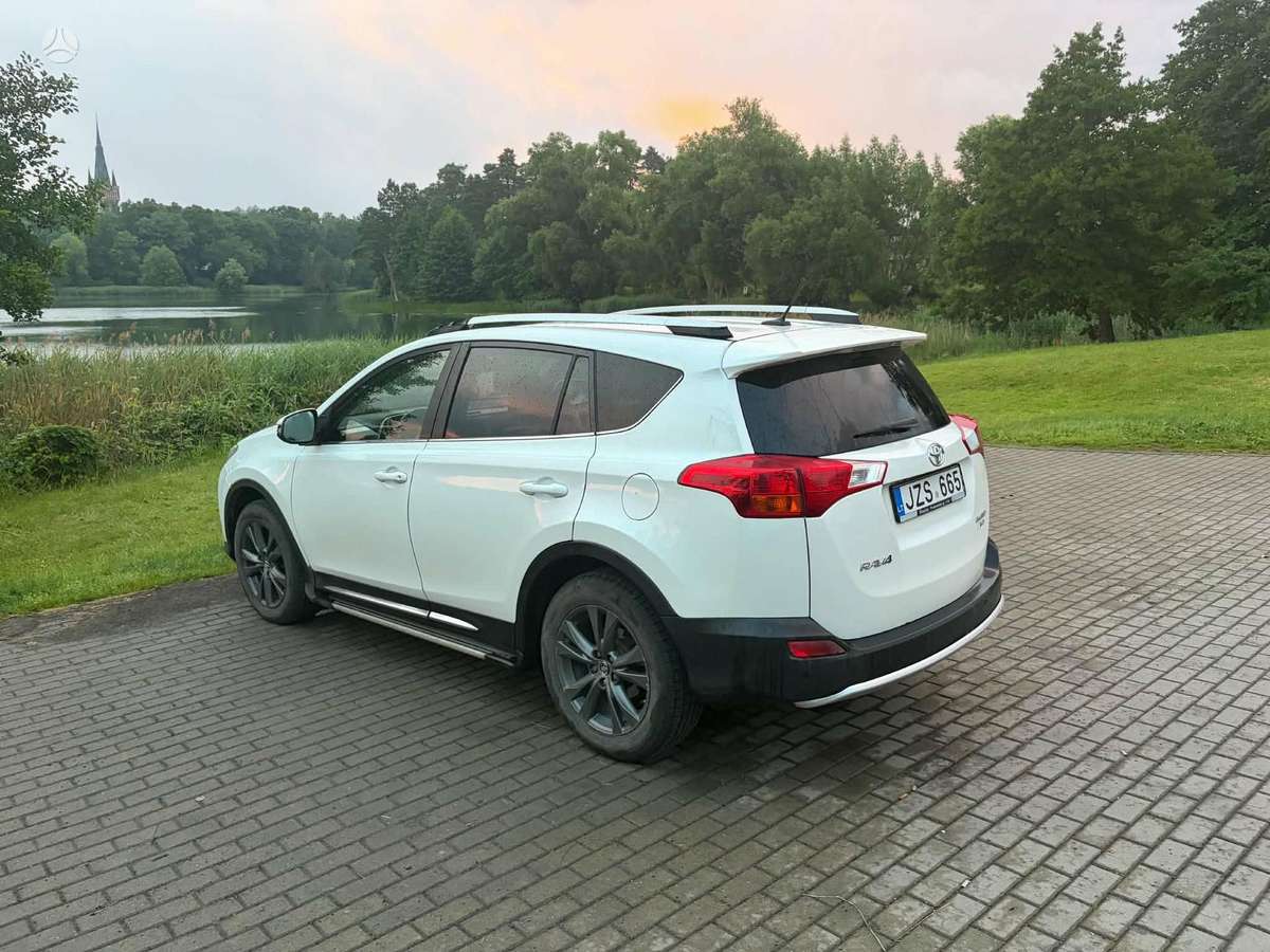 Toyota RAV4 - 3