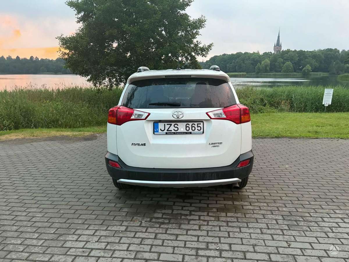 Toyota RAV4 - 4