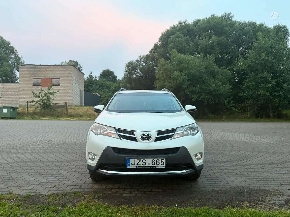 Toyota RAV4 - 8