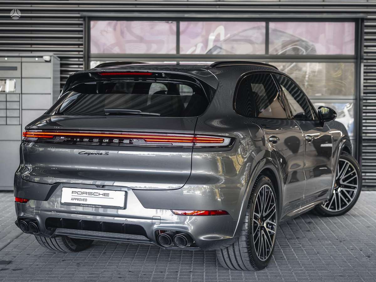 Porsche Cayenne - 5