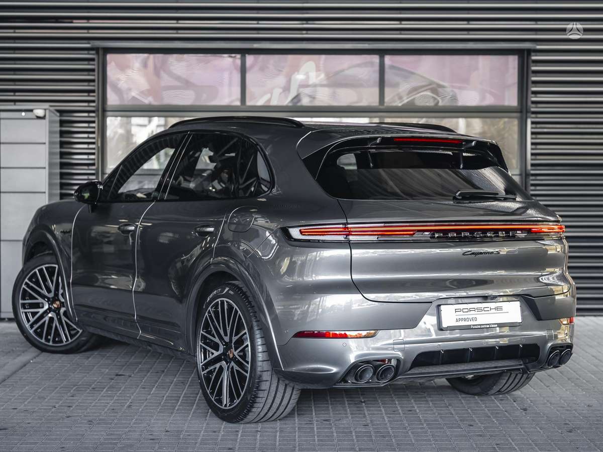 Porsche Cayenne - 3