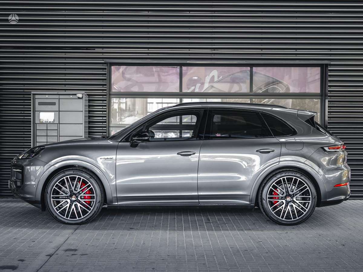 Porsche Cayenne - 2
