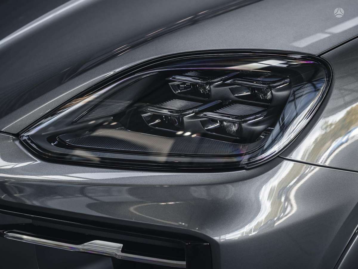 Porsche Cayenne - 11