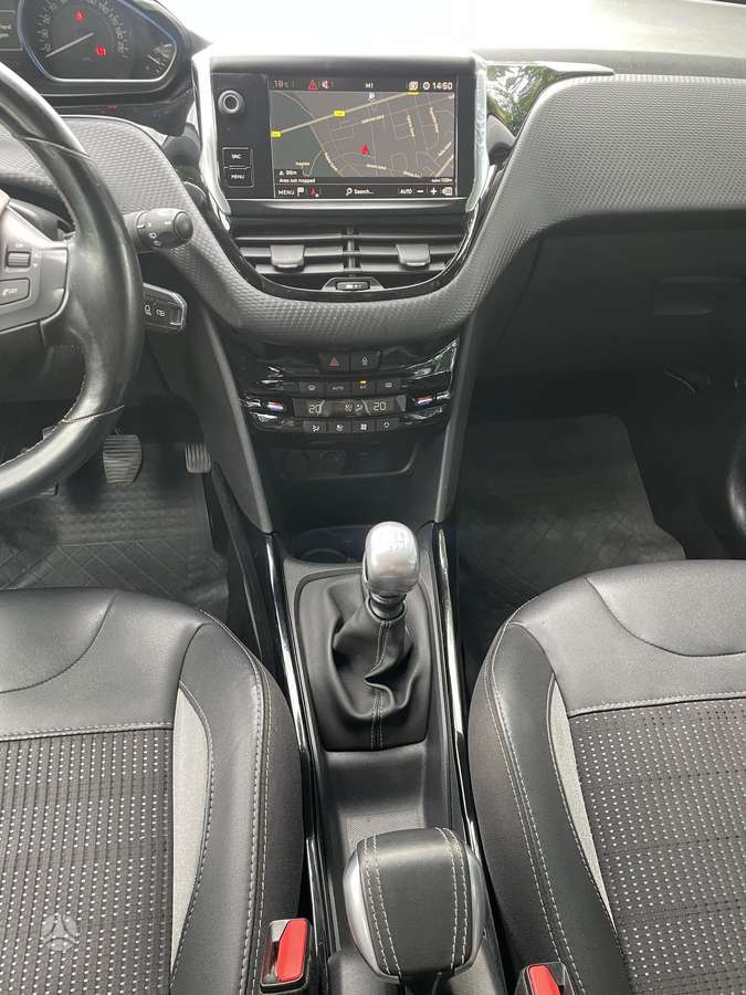 Peugeot 2008, 1.6 l., Универсал