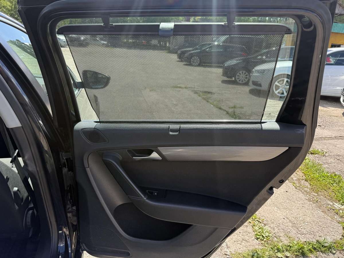 Volkswagen Passat - 9