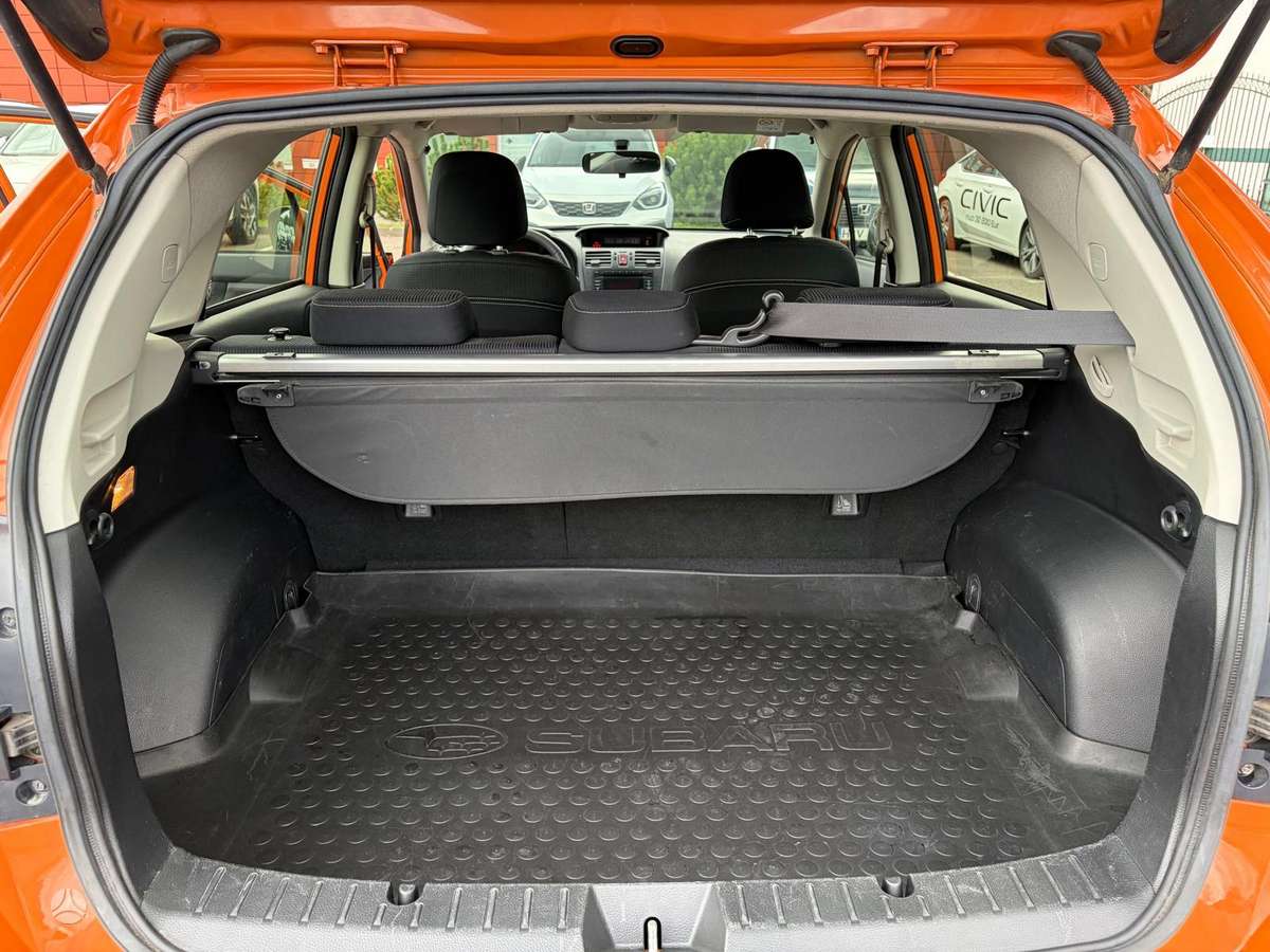 Subaru XV, 2.0 l., Хэтчбек