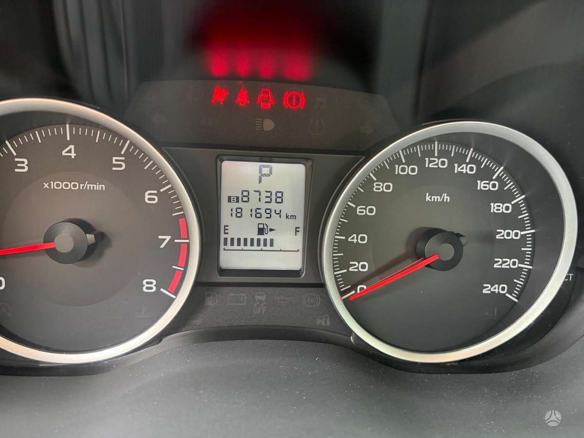 Subaru XV, 2.0 l., Хэтчбек