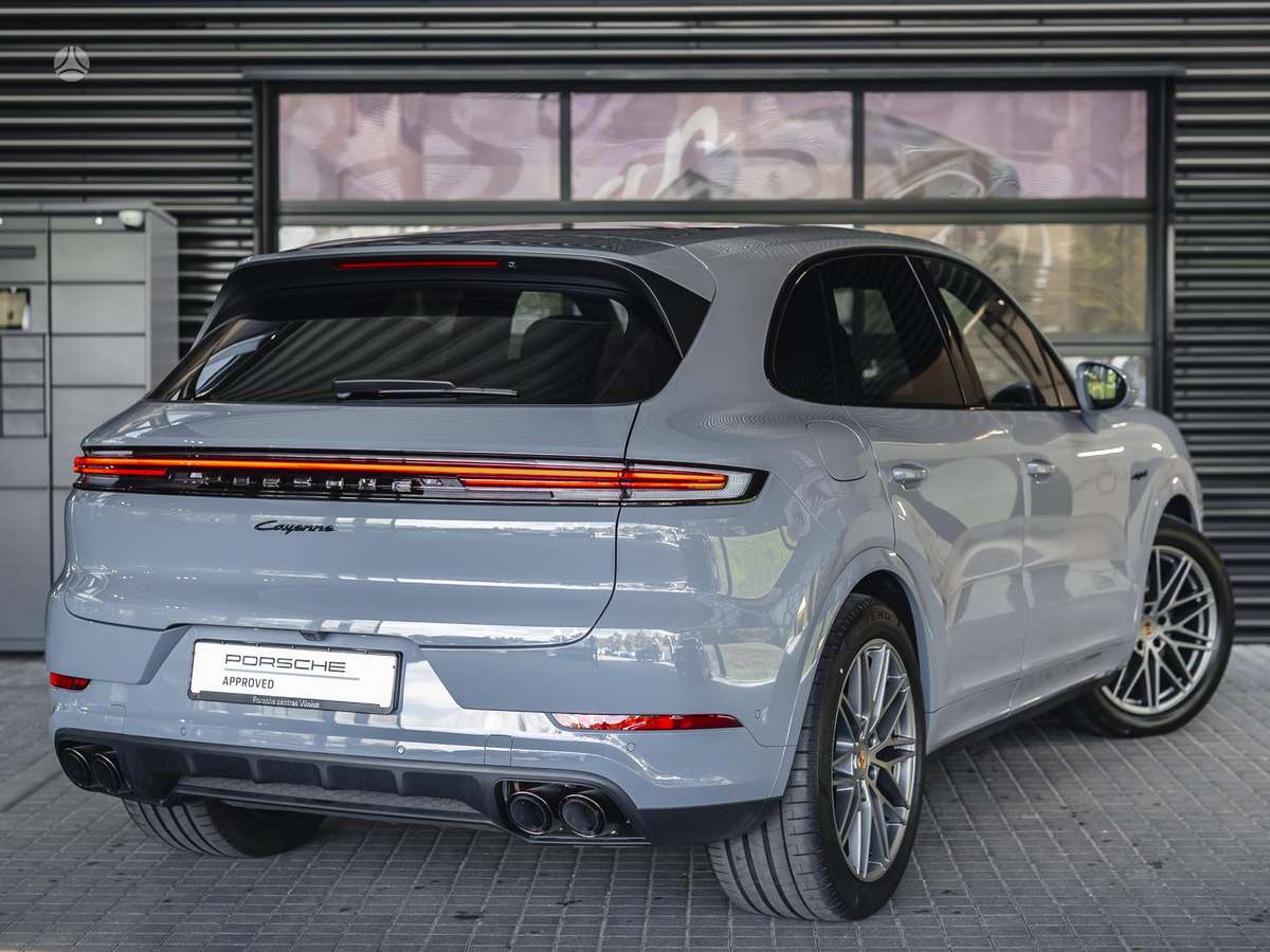 Porsche Cayenne - 5