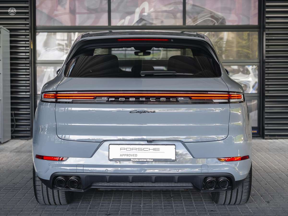 Porsche Cayenne - 4