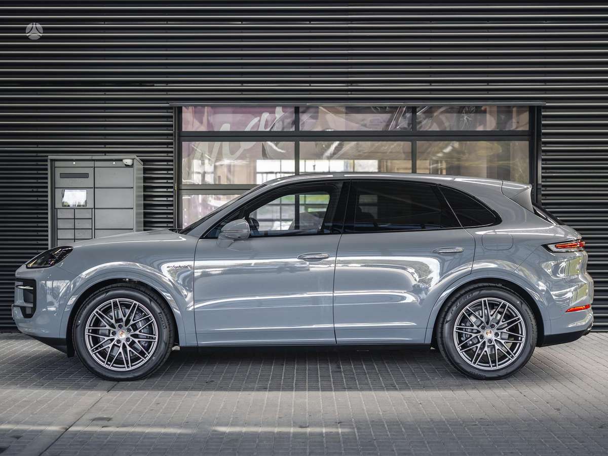 Porsche Cayenne - 2