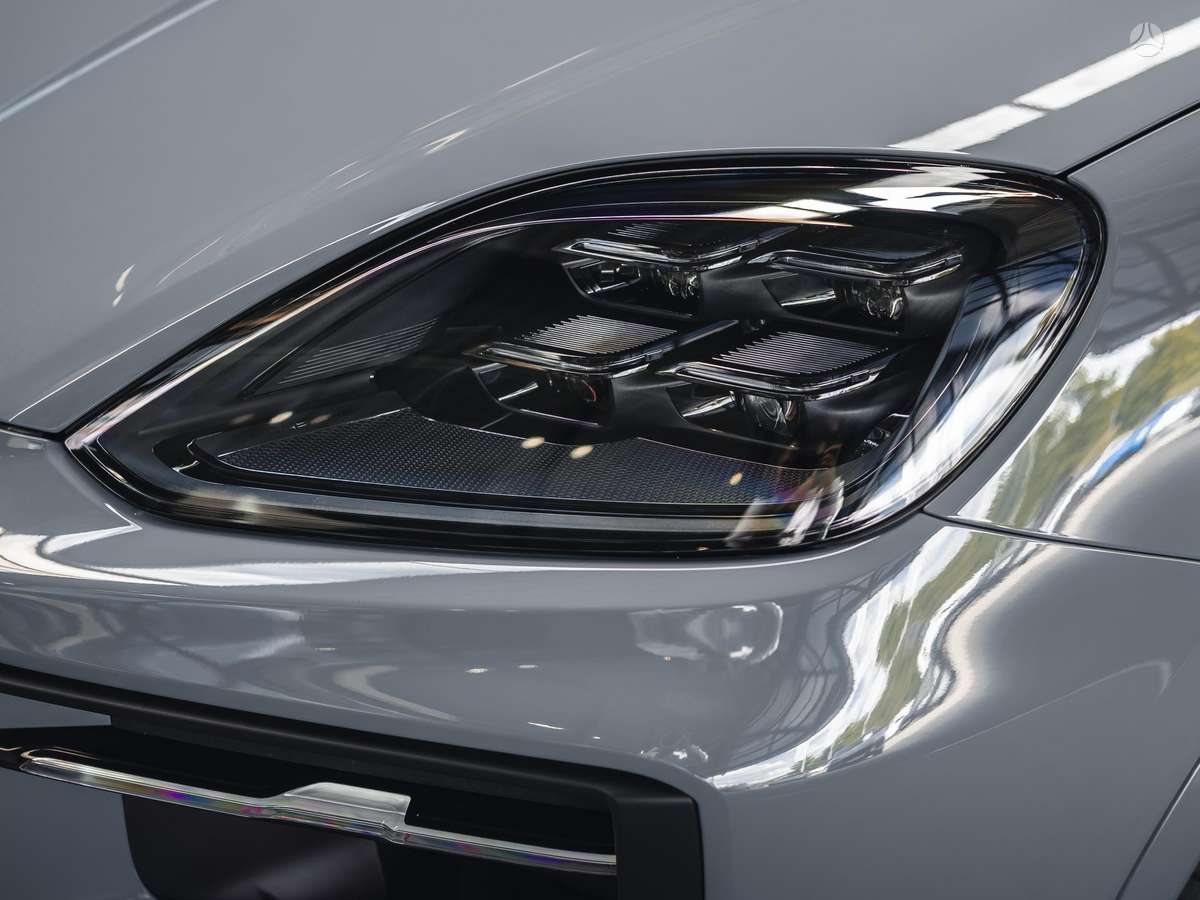 Porsche Cayenne - 11