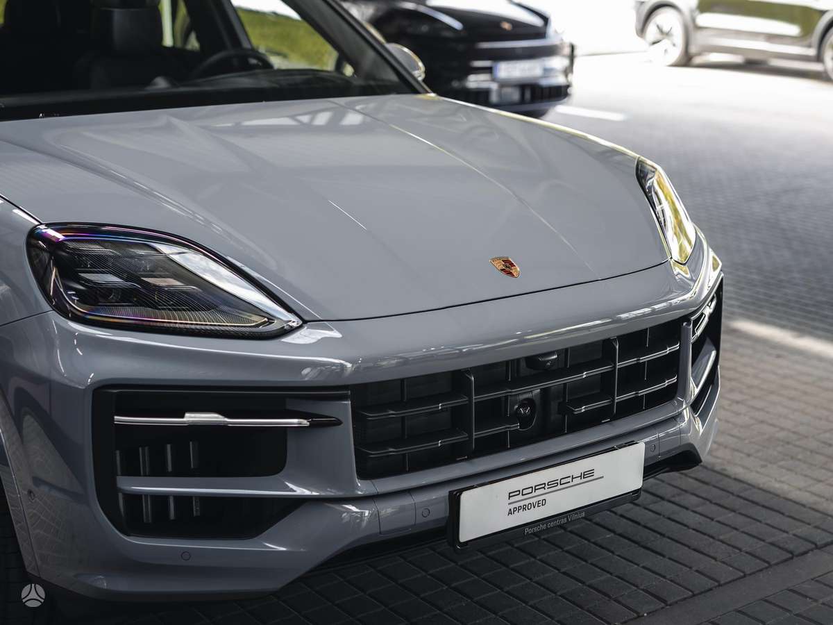 Porsche Cayenne - 9