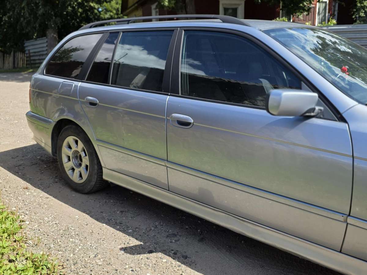 BMW 5 serija kėbulo dalys