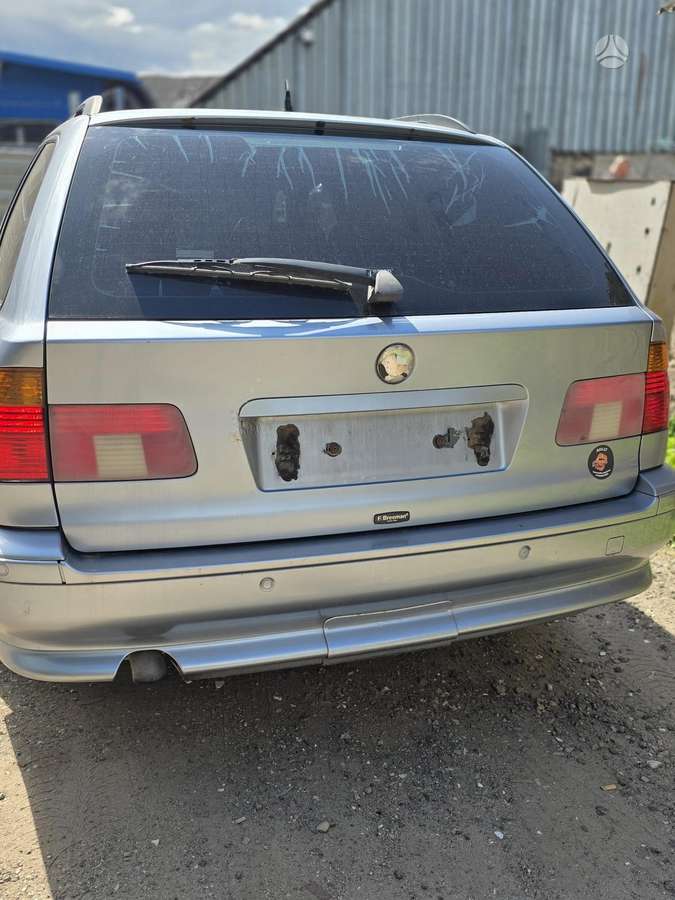 BMW 5 serija kėbulo dalys