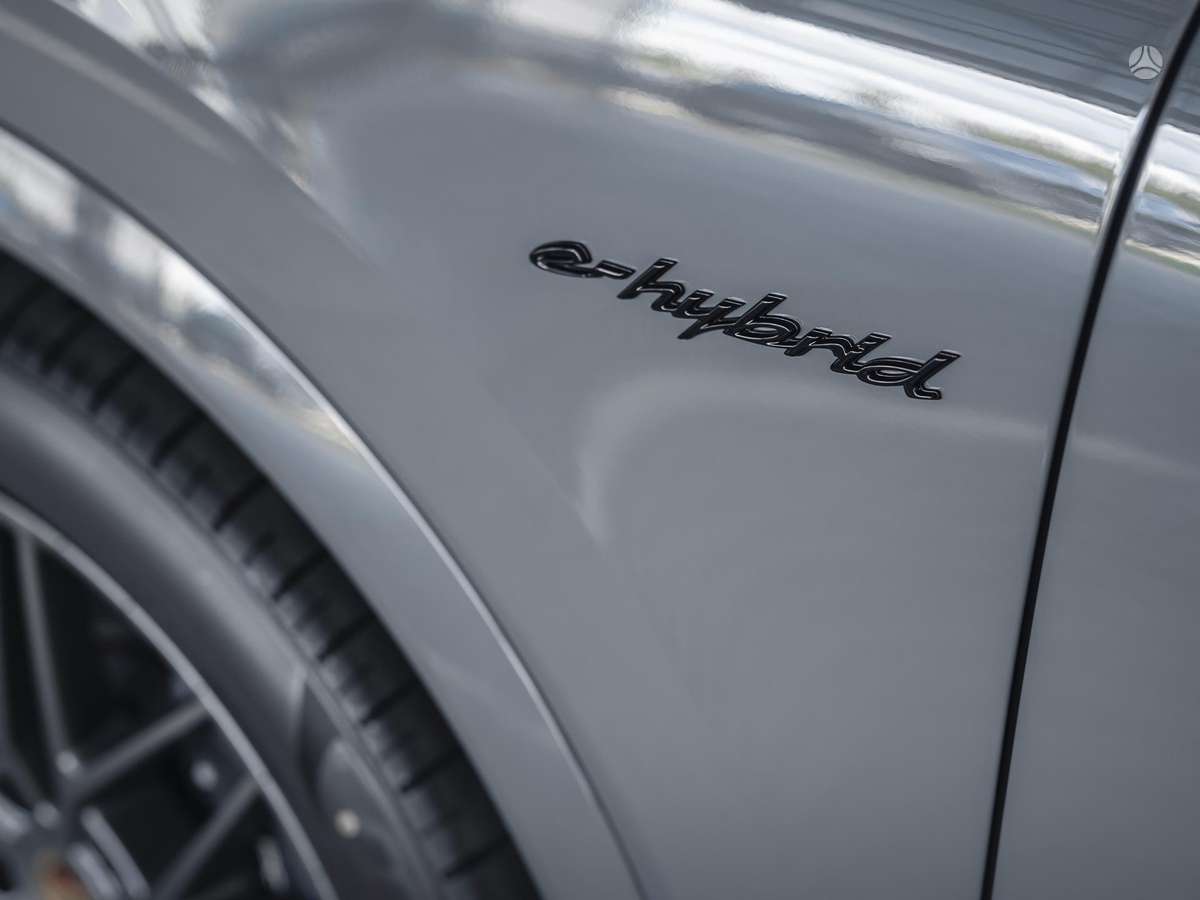 Porsche Cayenne - 12