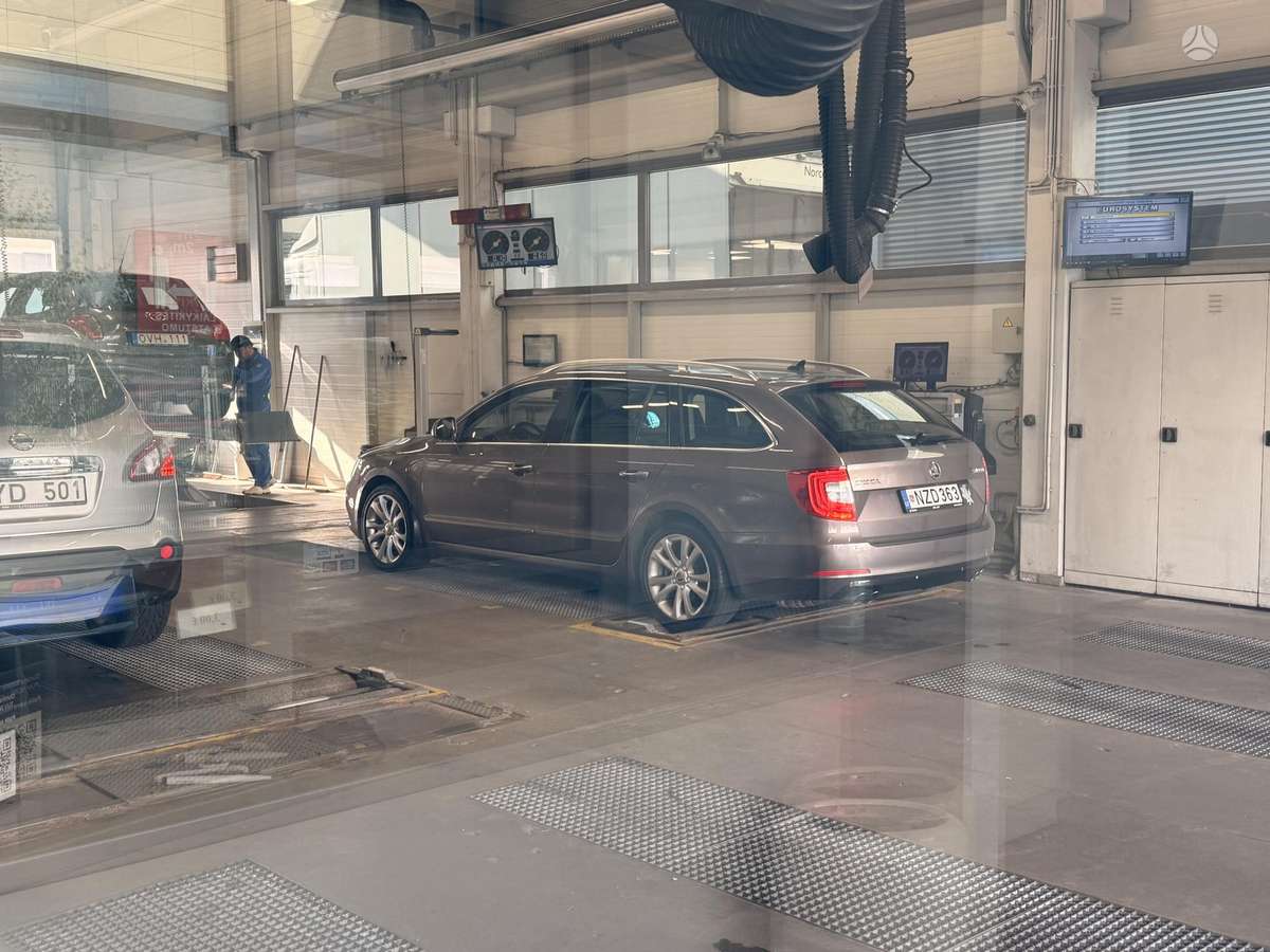 Skoda Superb, 2.0 l., wagon