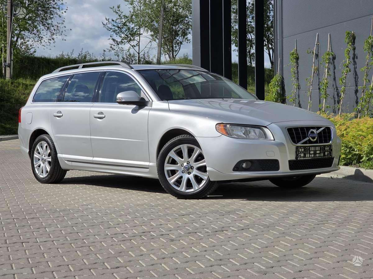 Volvo V70 - 1