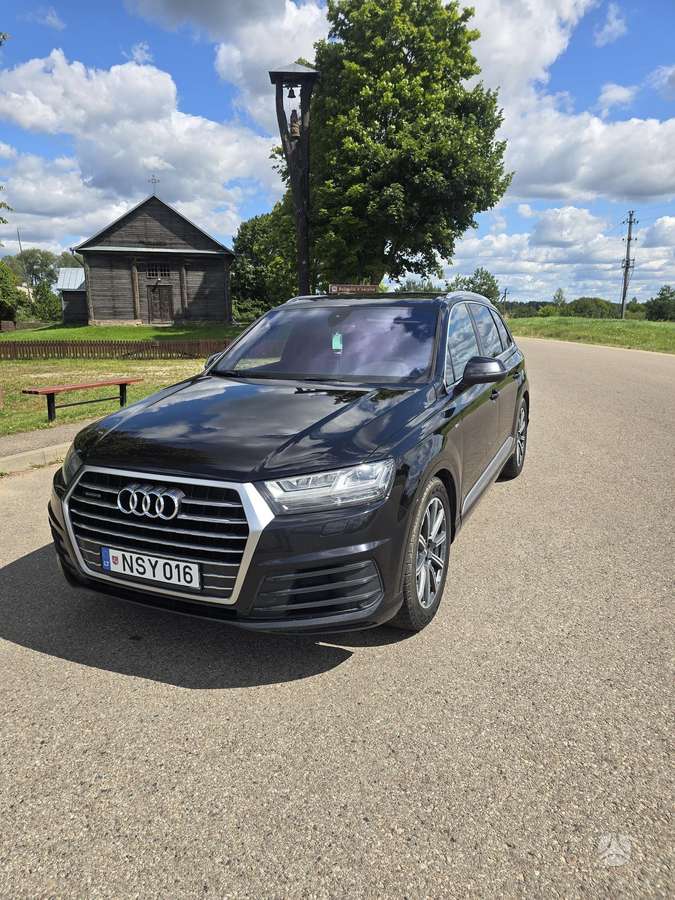 Audi Q7, off-road / crossover