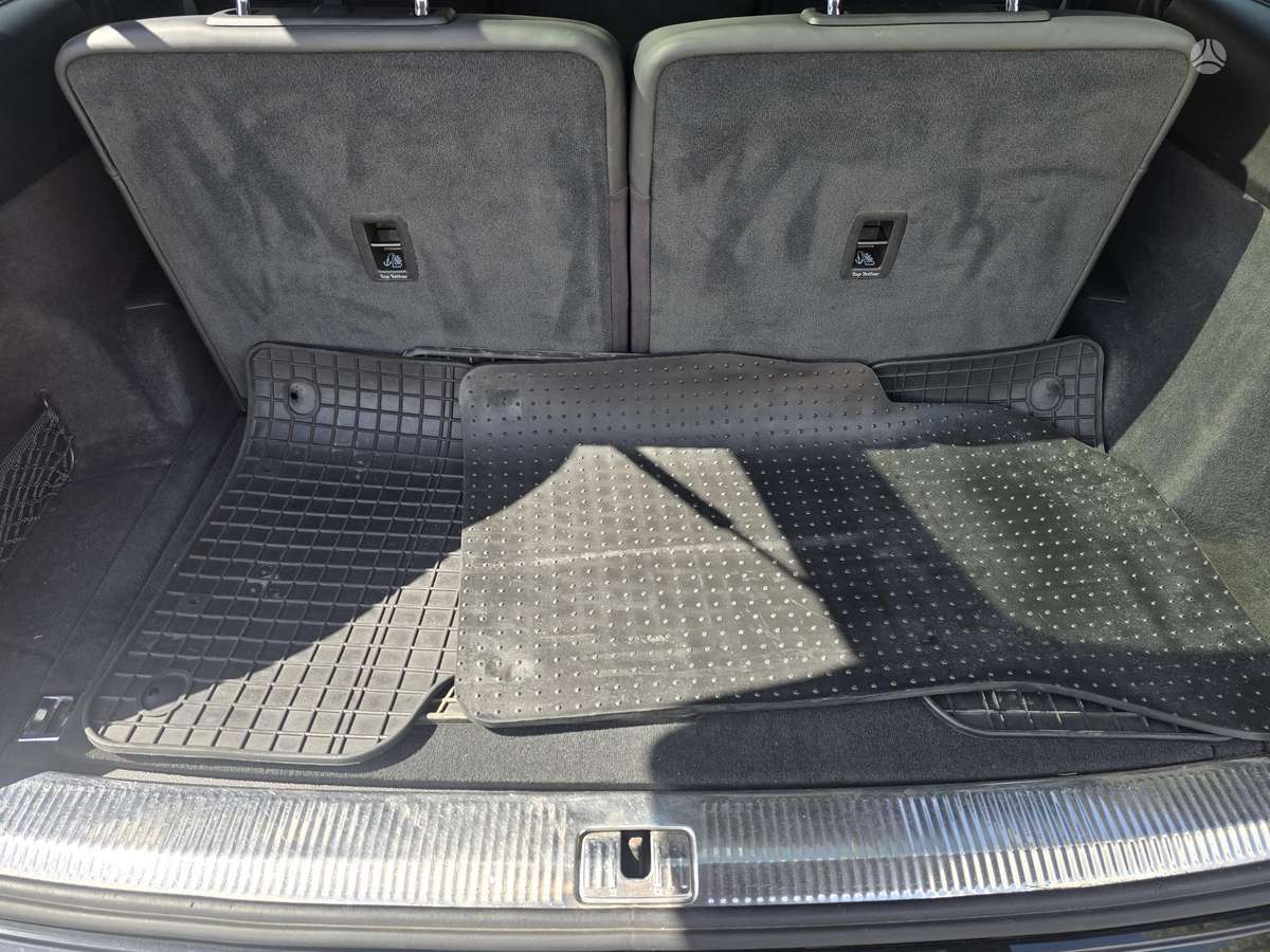 Audi Q7, off-road / crossover