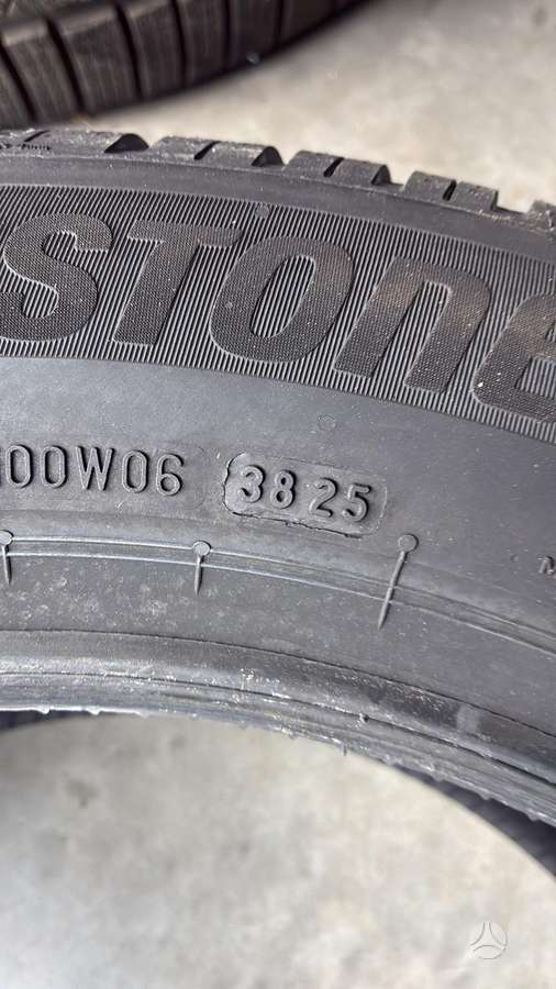 Bridgestone BLIZZAK 6, winter 225/55 R17
