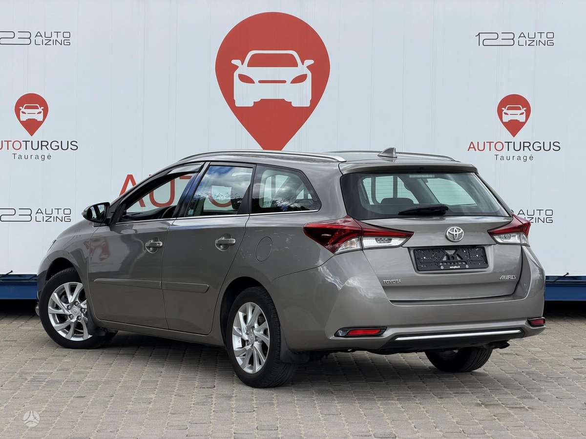 Toyota Auris, 1.6 l., Универсал