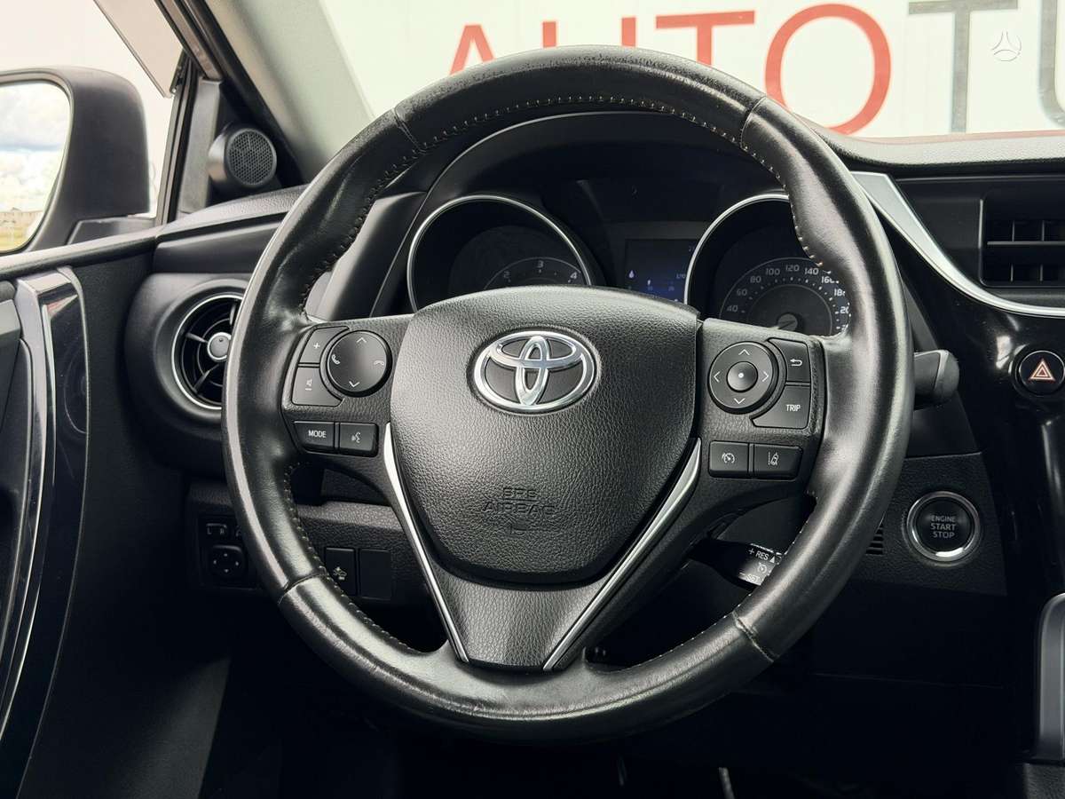 Toyota Auris, 1.6 l., Универсал