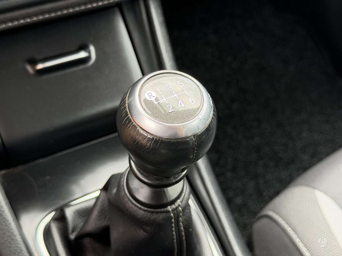 Toyota Auris, 1.6 l., Универсал