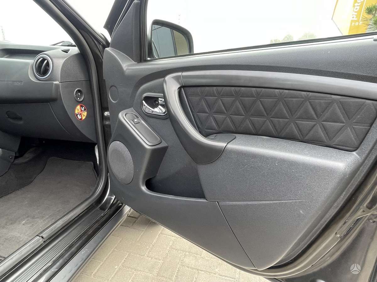 Dacia Duster, 1.2 l., off-road / crossover