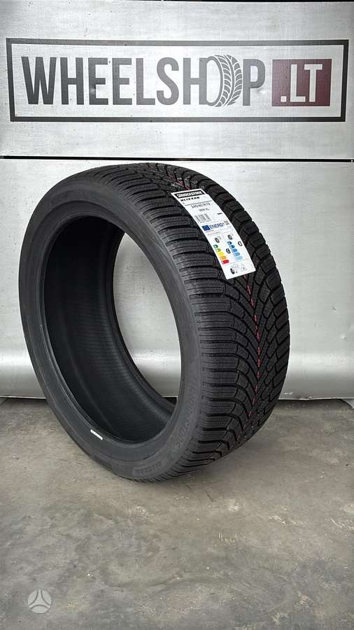 Firestone WinterHawk 4, žieminės 245/45 R19