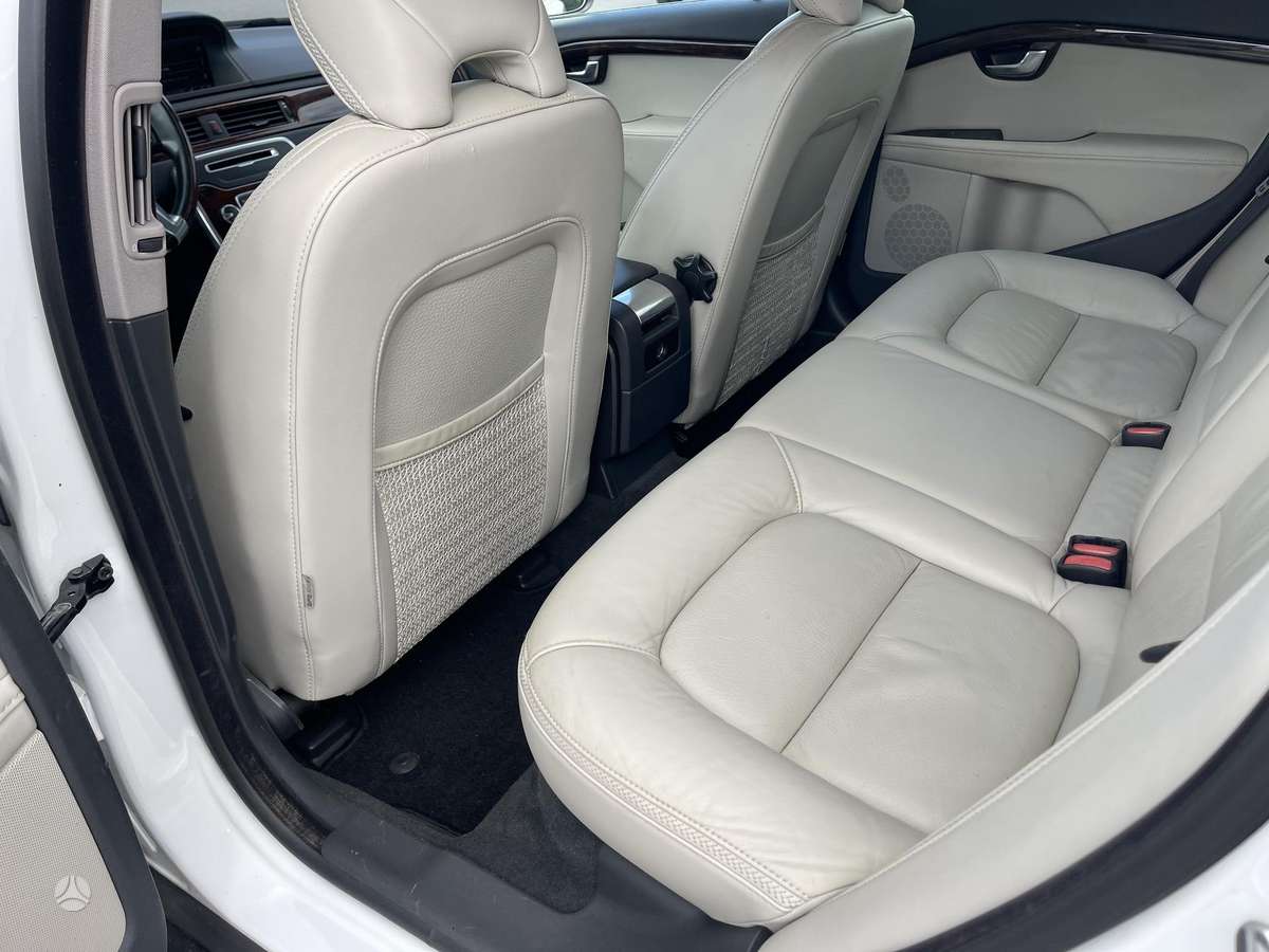 Volvo XC70, 2.0 l., Универсал