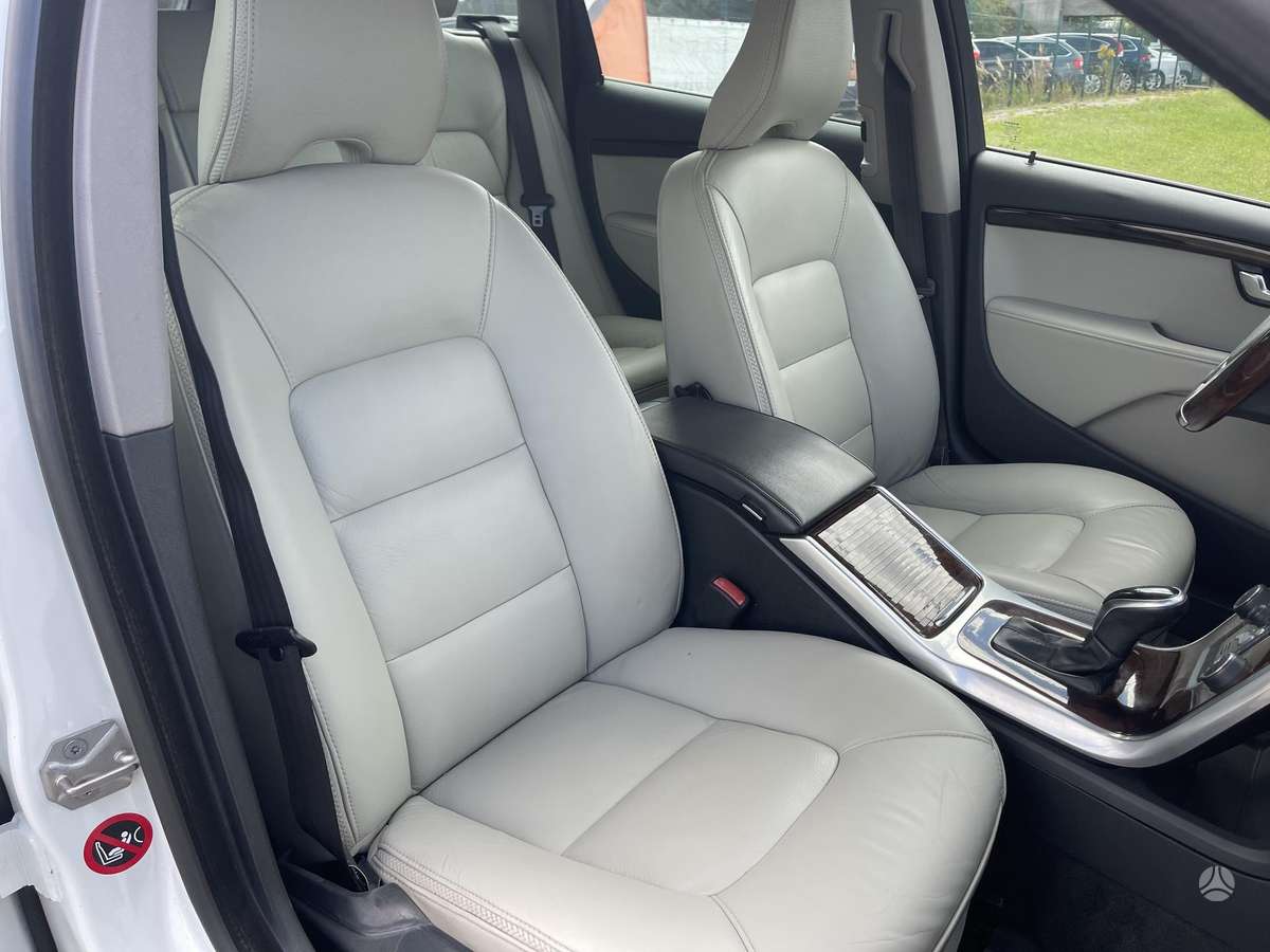 Volvo XC70, 2.0 l., Универсал