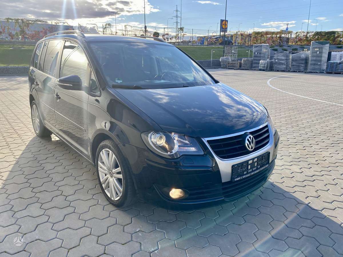 Volkswagen Touran - 3