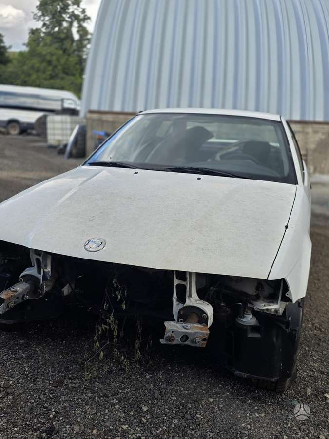 BMW 3 serija детали кузова