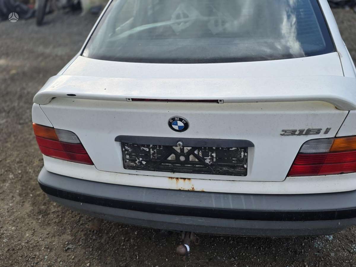 BMW 3 serija детали кузова