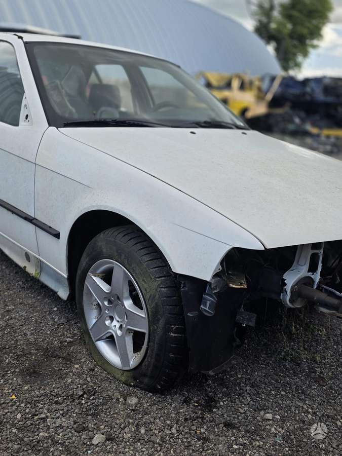 BMW 3 serija детали кузова