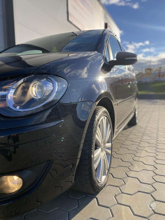 Volkswagen Touran - 10