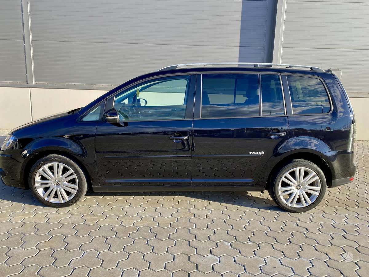 Volkswagen Touran - 7